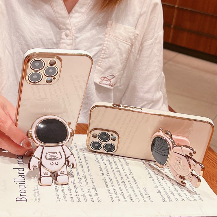 Electroplating Astronaut Holder Phone Case, For iPhone 16 Pro Max, For iPhone 16 Pro, For iPhone 16 Plus, For iPhone 16, For iPhone 15 Pro Max